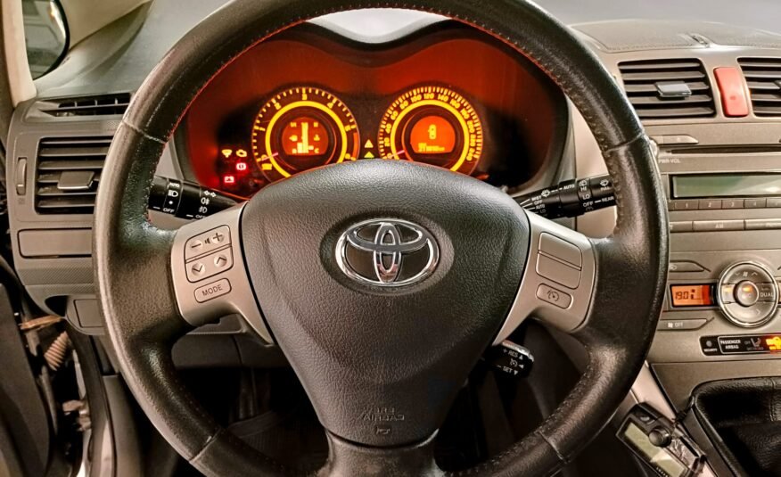 TOYOTA AURIS TOYOTA Auris 2.0 D4D