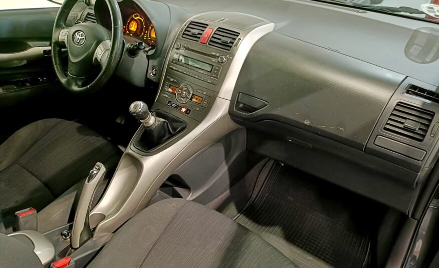 TOYOTA AURIS TOYOTA Auris 2.0 D4D