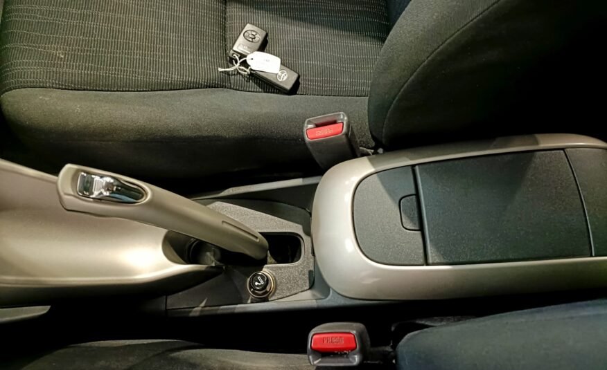 TOYOTA AURIS TOYOTA Auris 2.0 D4D