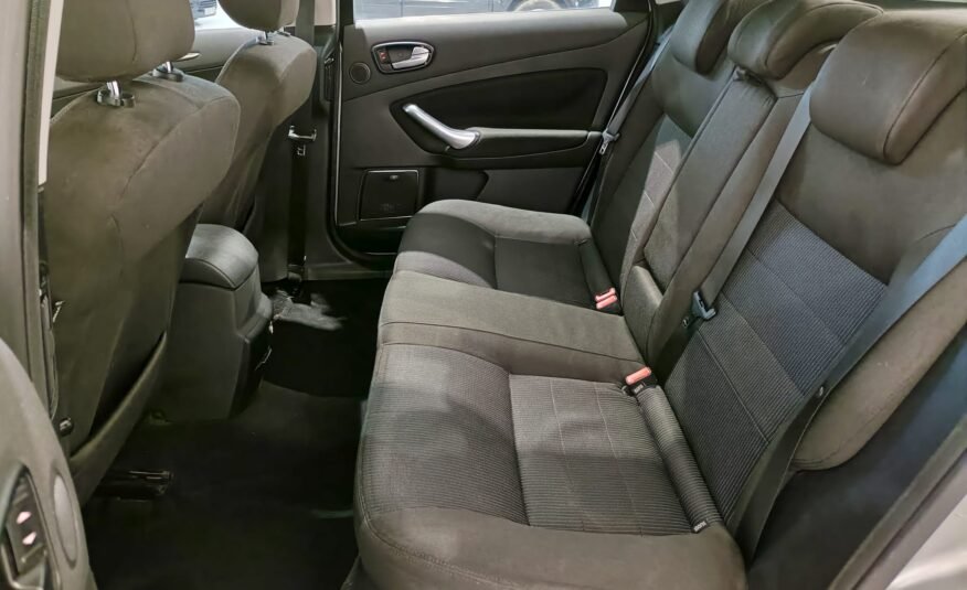 FORD MONDEO TITANIUM 2.0 140