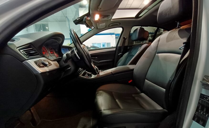 BMW SERIE 5 530 3.0 245cv M EXTERIOR