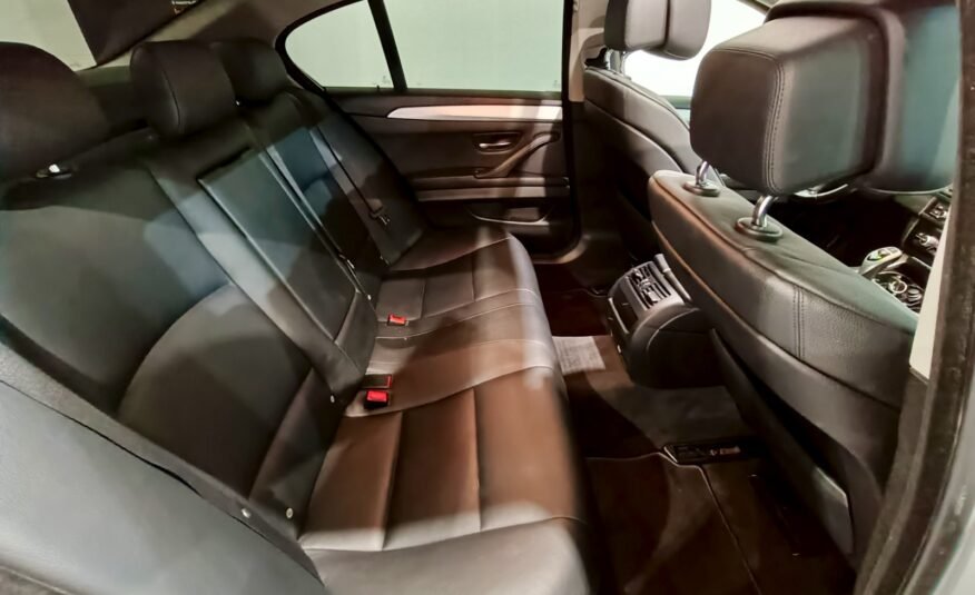 BMW SERIE 5 530 3.0 245cv M EXTERIOR
