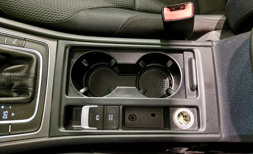VOLKSWAGEN Golf DSG ADVANCE 1.6 TDI 105