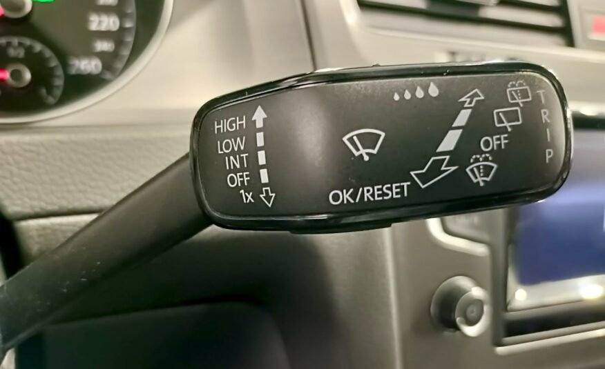 VOLKSWAGEN Golf DSG ADVANCE 1.6 TDI 105