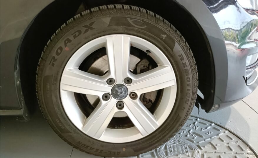 VOLKSWAGEN Golf DSG ADVANCE 1.6 TDI 105