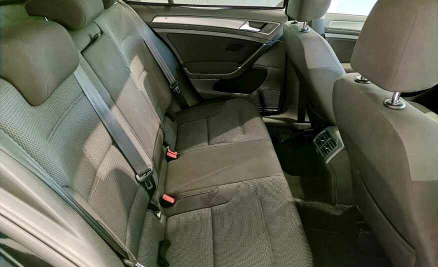 VOLKSWAGEN Golf DSG ADVANCE 1.6 TDI 105
