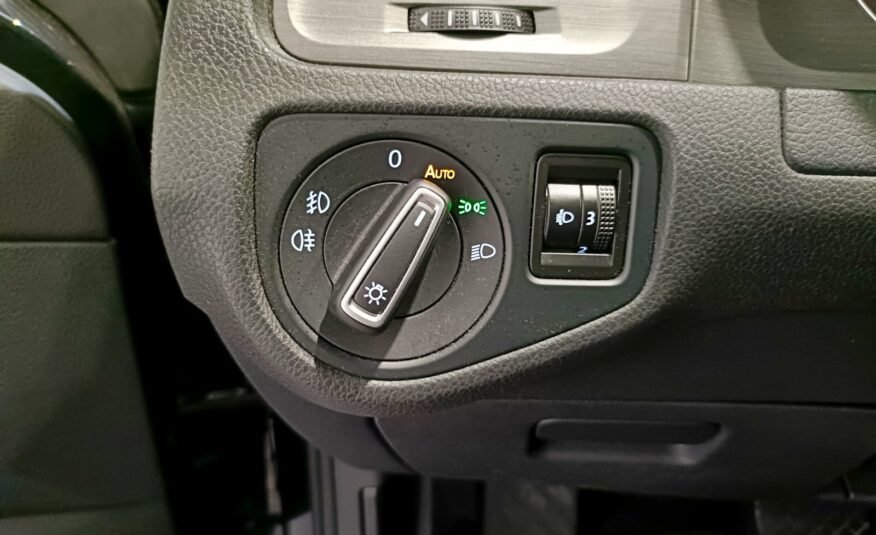 VOLKSWAGEN Golf DSG ADVANCE 1.6 TDI 105