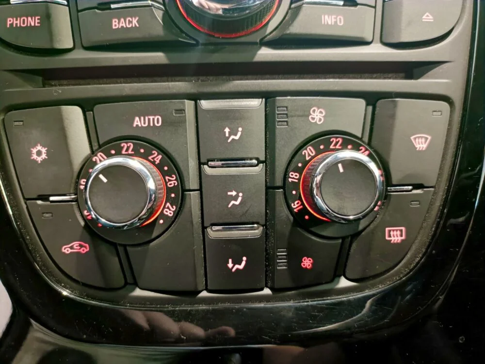 OPEL ASTRA GTC 1.4 140