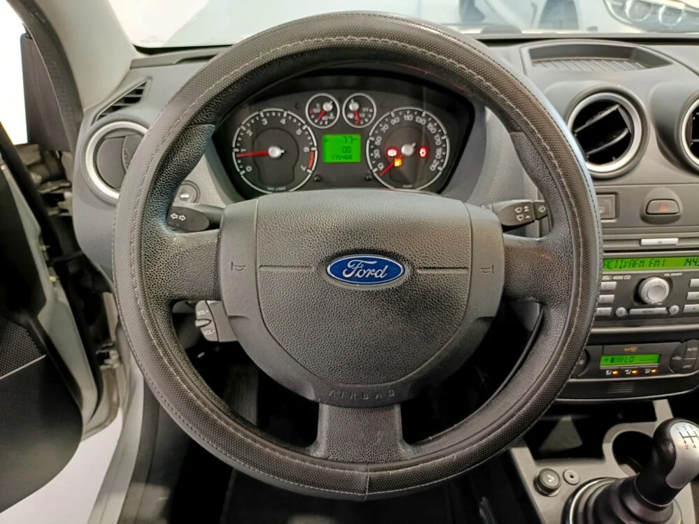 FORD FIESTA 1.3 NEWPORT