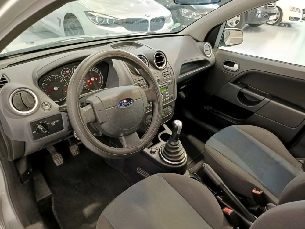 FORD FIESTA 1.3 NEWPORT