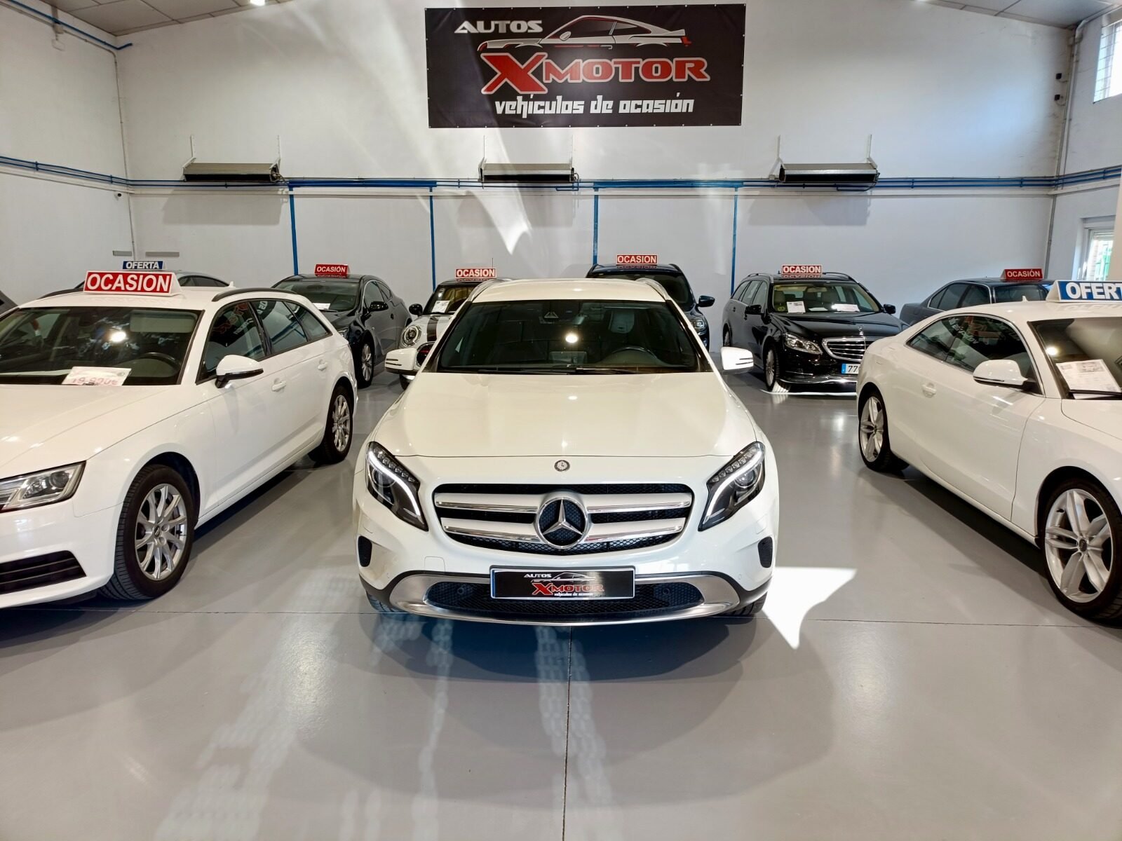 MERCEDES-BENZ GLA 200