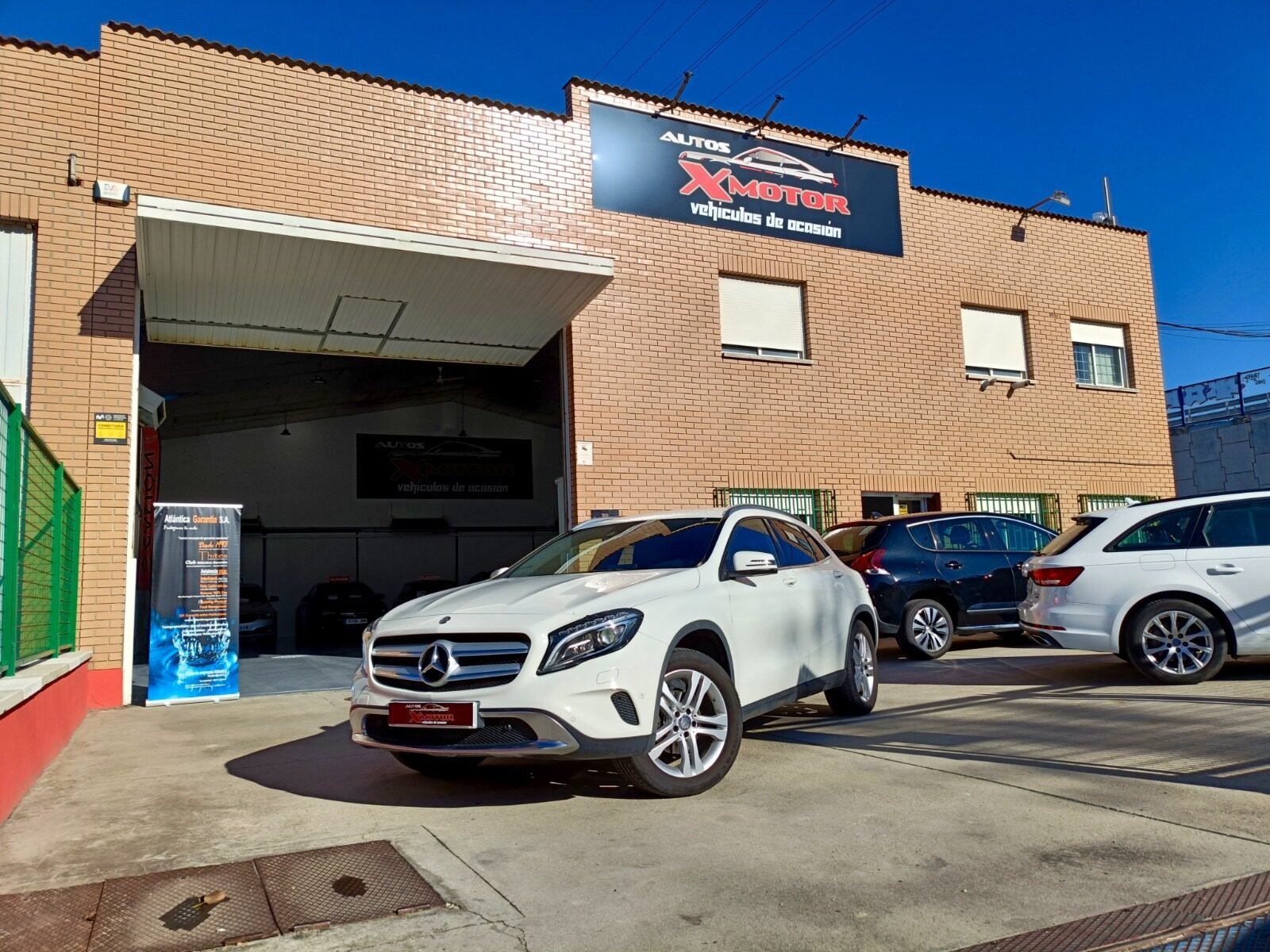 MERCEDES-BENZ GLA 200