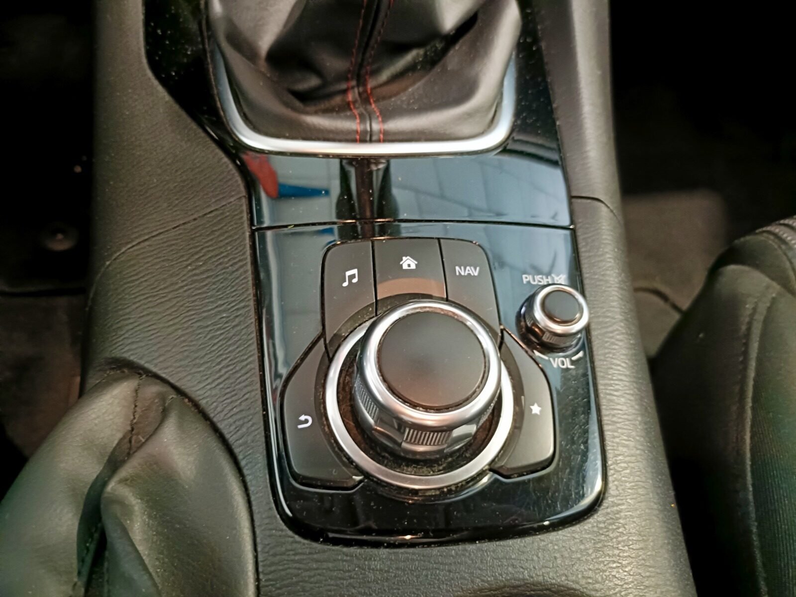 MAZDA MAZDA 3 LUXURY SAFETY 2.2