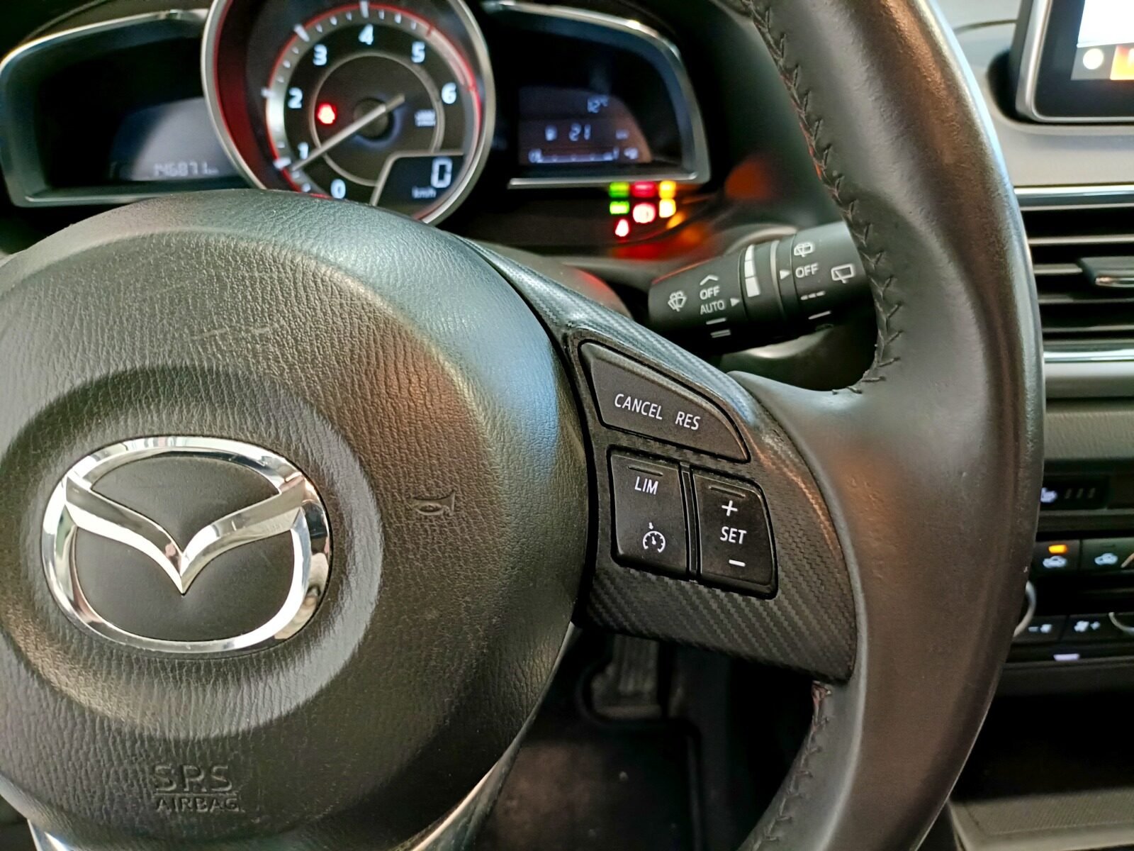 MAZDA MAZDA 3 LUXURY SAFETY 2.2