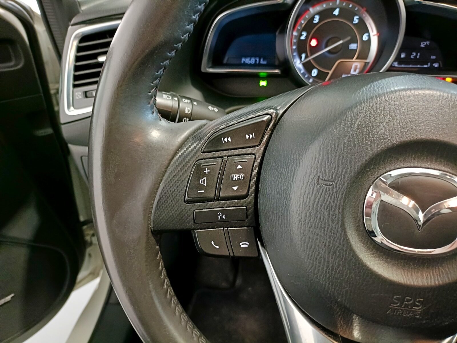 MAZDA MAZDA 3 LUXURY SAFETY 2.2