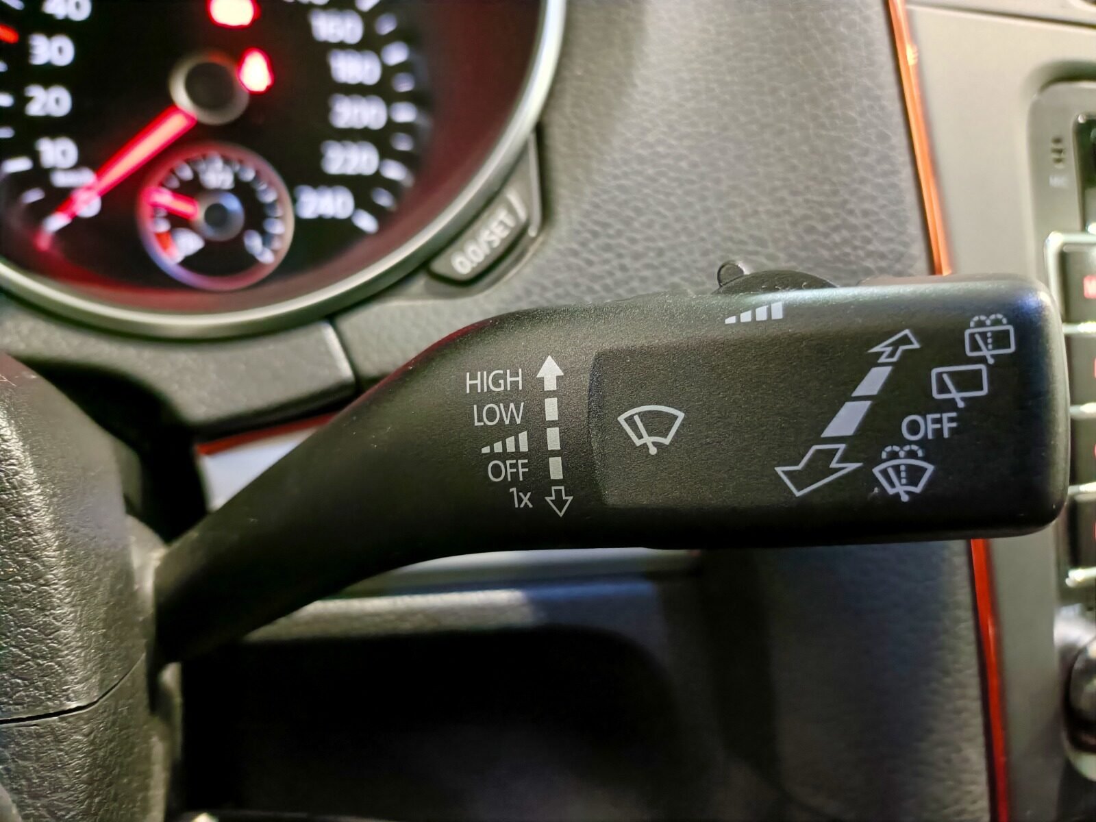 VOLKSWAGEN GOLF 2.0 SPORT