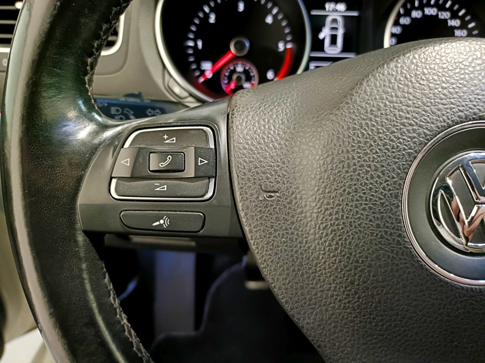 VOLKSWAGEN GOLF 2.0 SPORT