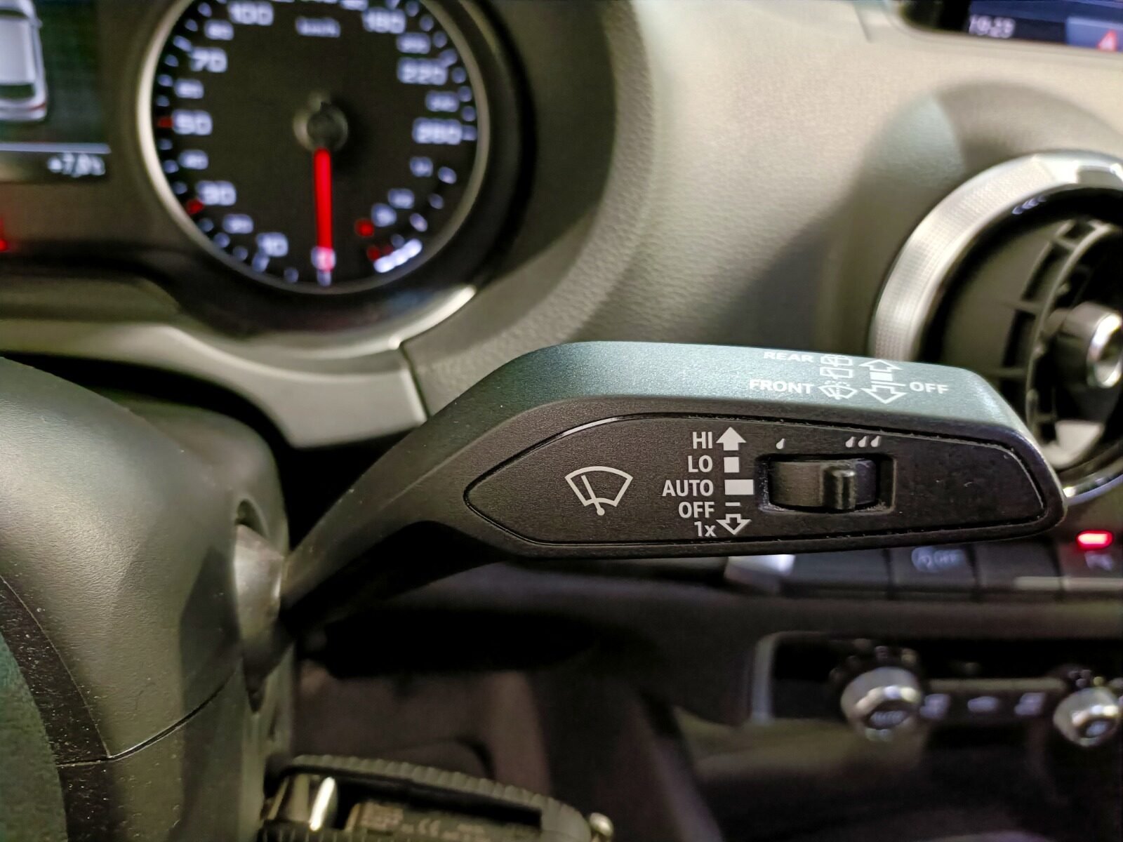 AUDI A3 SPORTBACK DESIGN EDITION 1.6 TDI