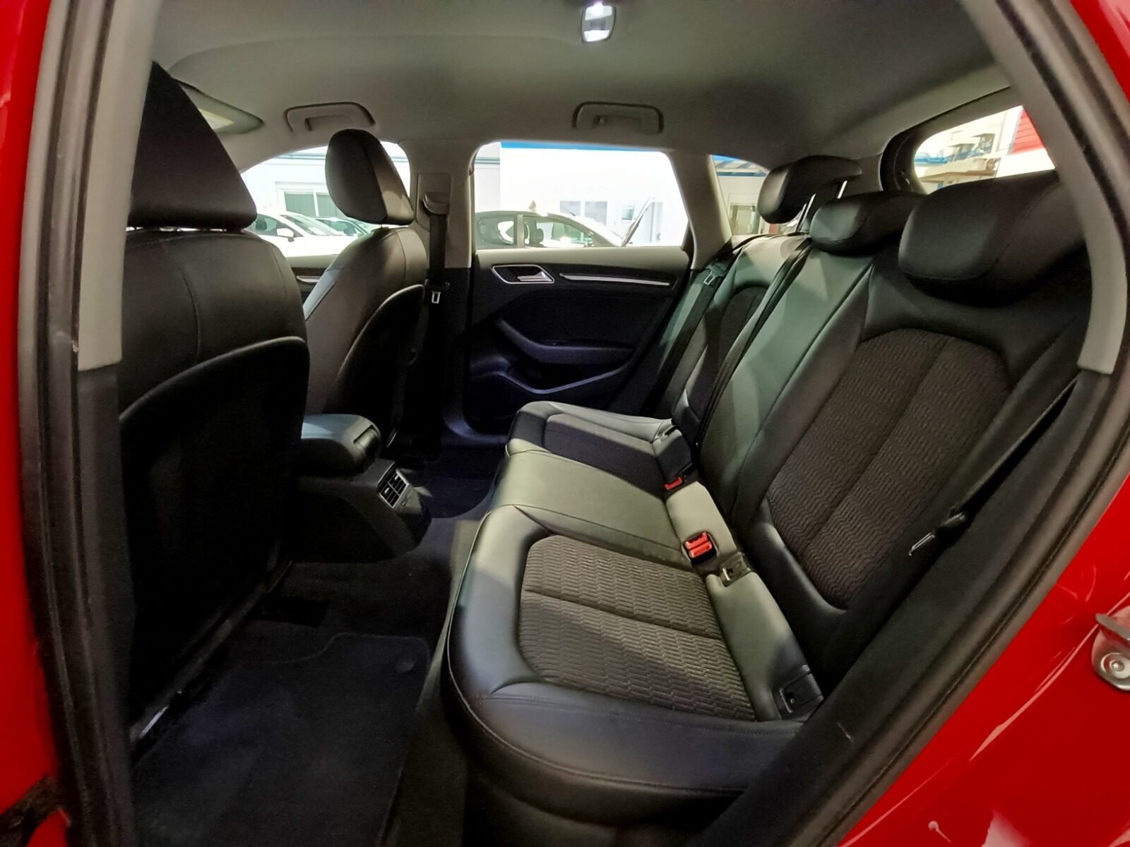 AUDI A3 SPORTBACK DESIGN EDITION 1.6 TDI