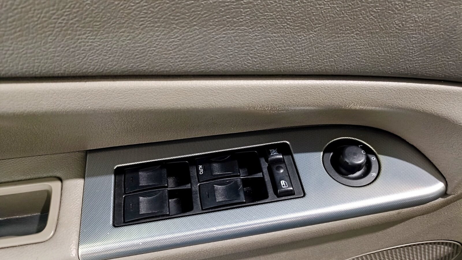 JEEP GRAN CHEROKEE LAREDO 3.0 V6