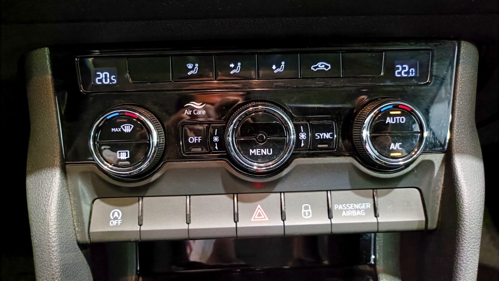 SKODA KAROQ 2.0 4x4 DSG 150cv AMBITION
