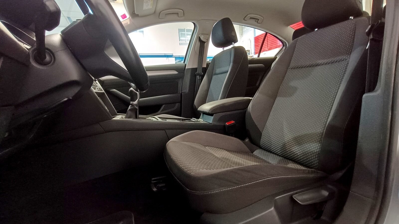 VOLKSWAGEN PASSAT 2.0 BUSINESS 150