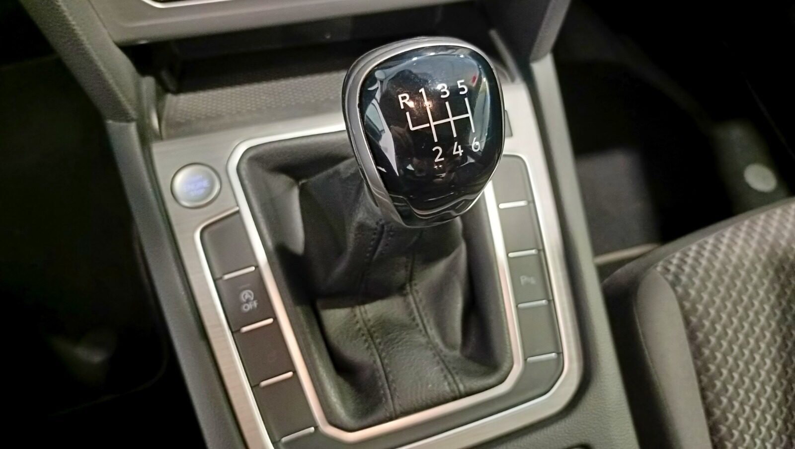 VOLKSWAGEN PASSAT 2.0 BUSINESS 150