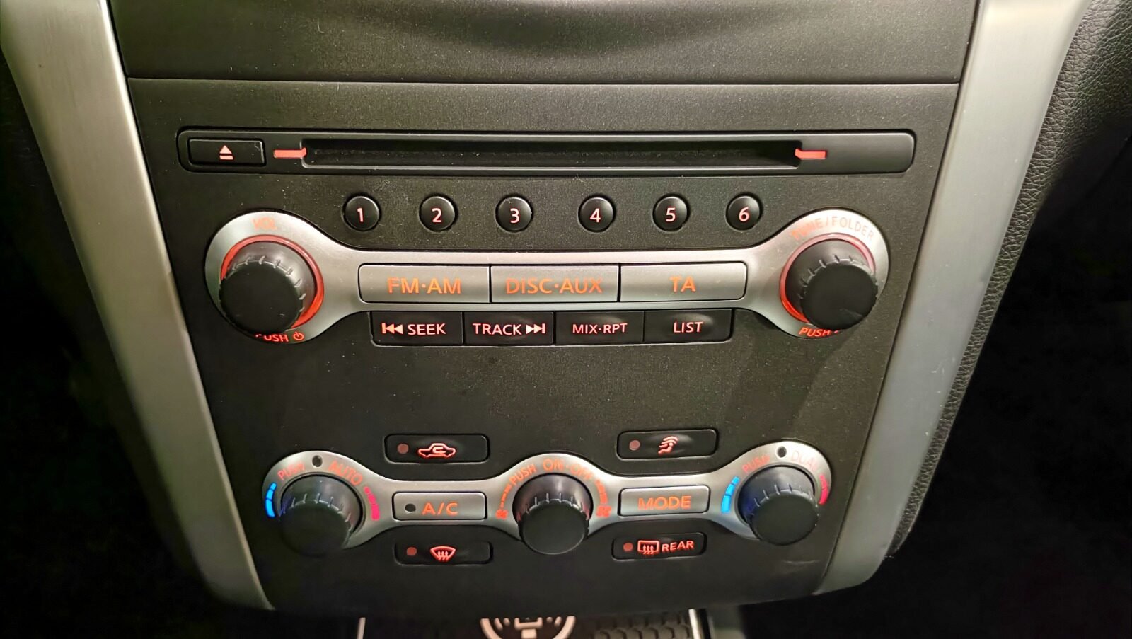 NISSAN 2.5 dCi Tekna Sport Ll 20 AT