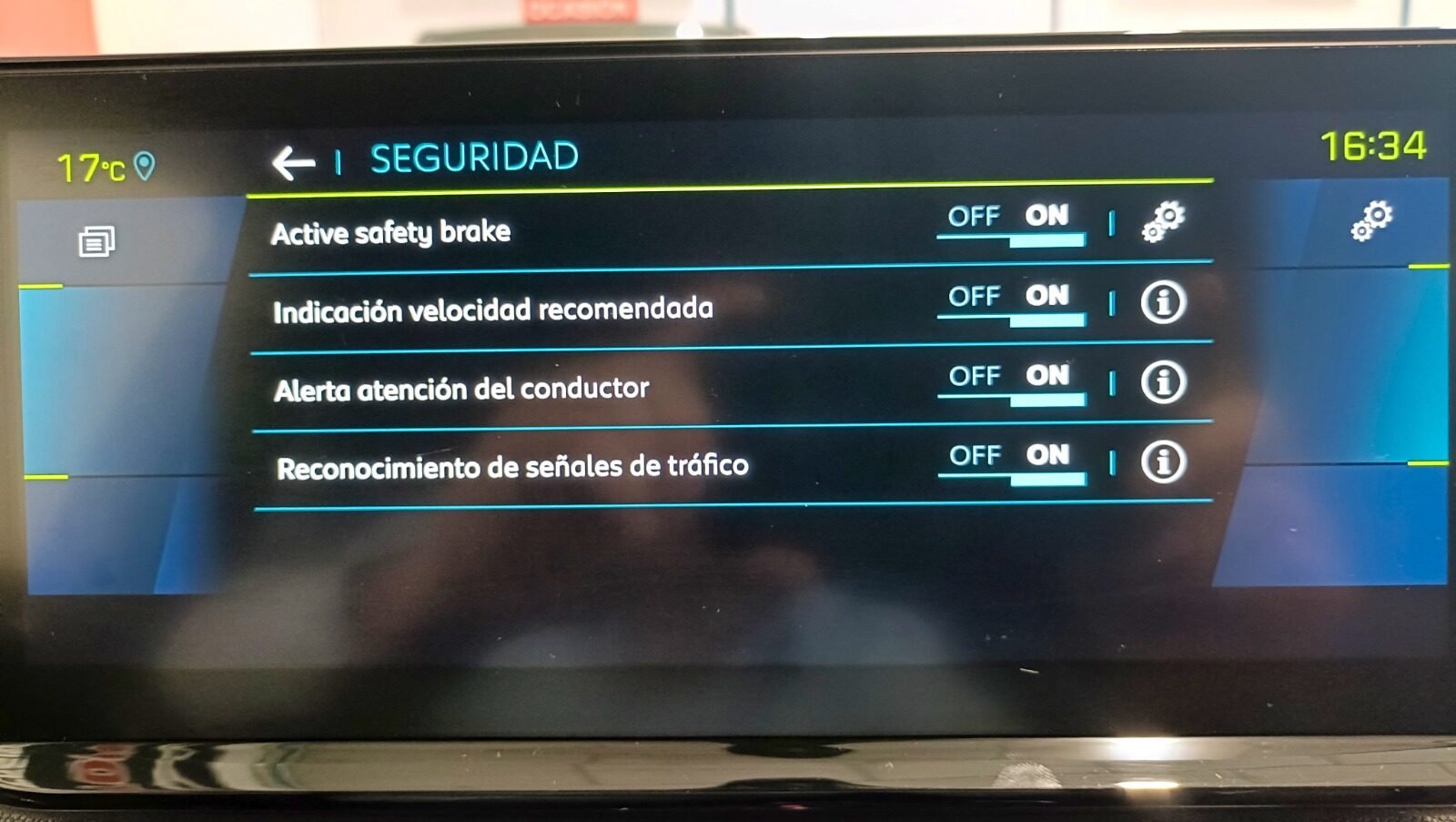 PEUGEOT 3008 Hybrid 225 eEAT8 GT
