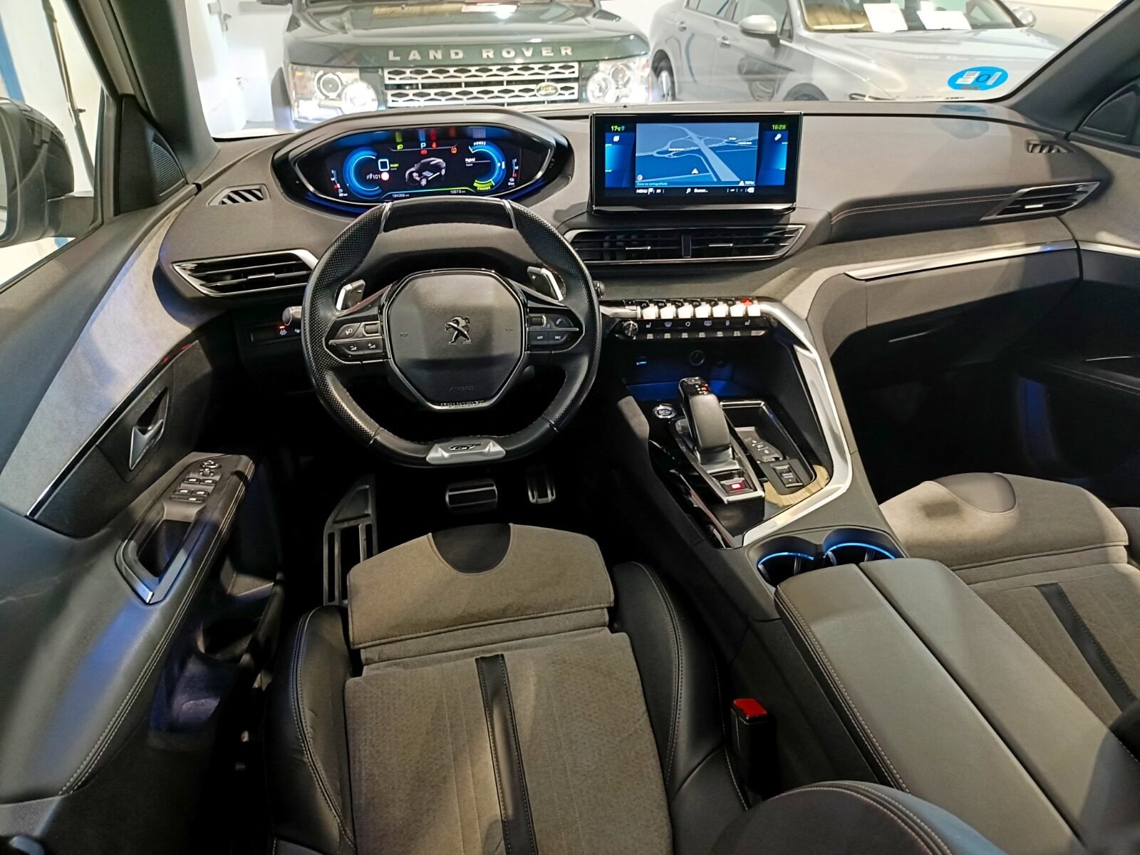 PEUGEOT 3008 Hybrid 225 eEAT8 GT