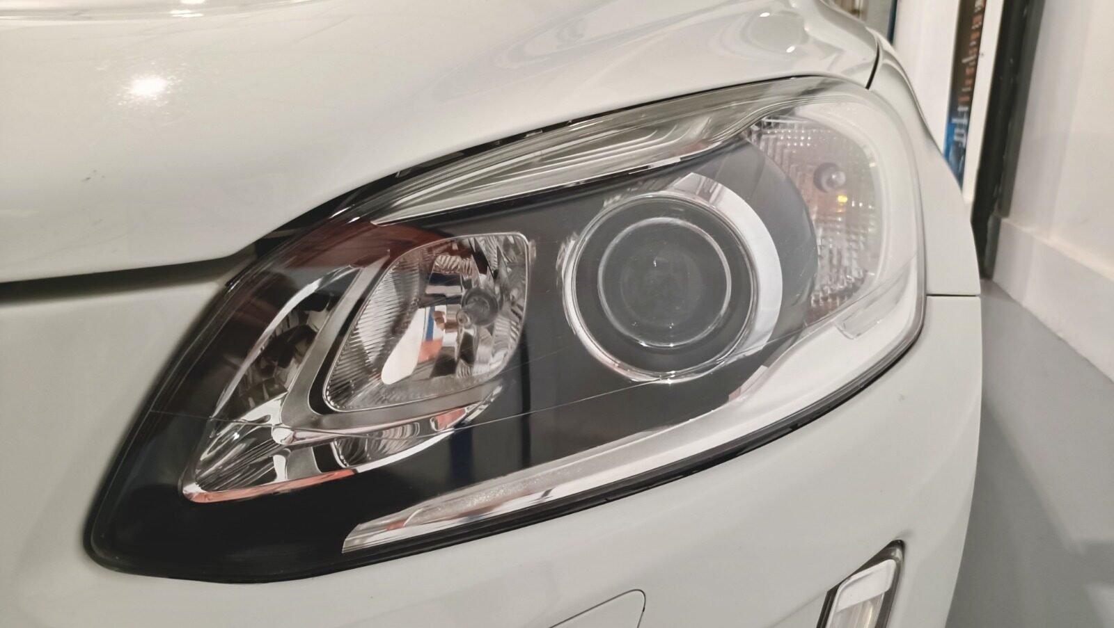 VOLVO XC 60 D4 MOMENTUM 190
