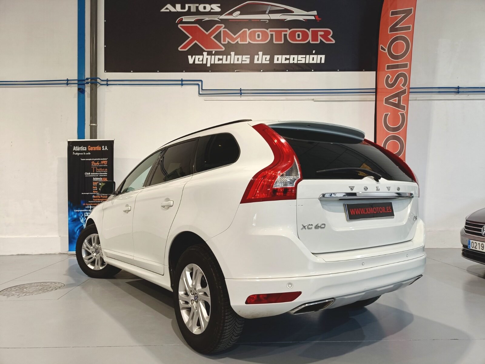 VOLVO XC 60 D4 MOMENTUM 190