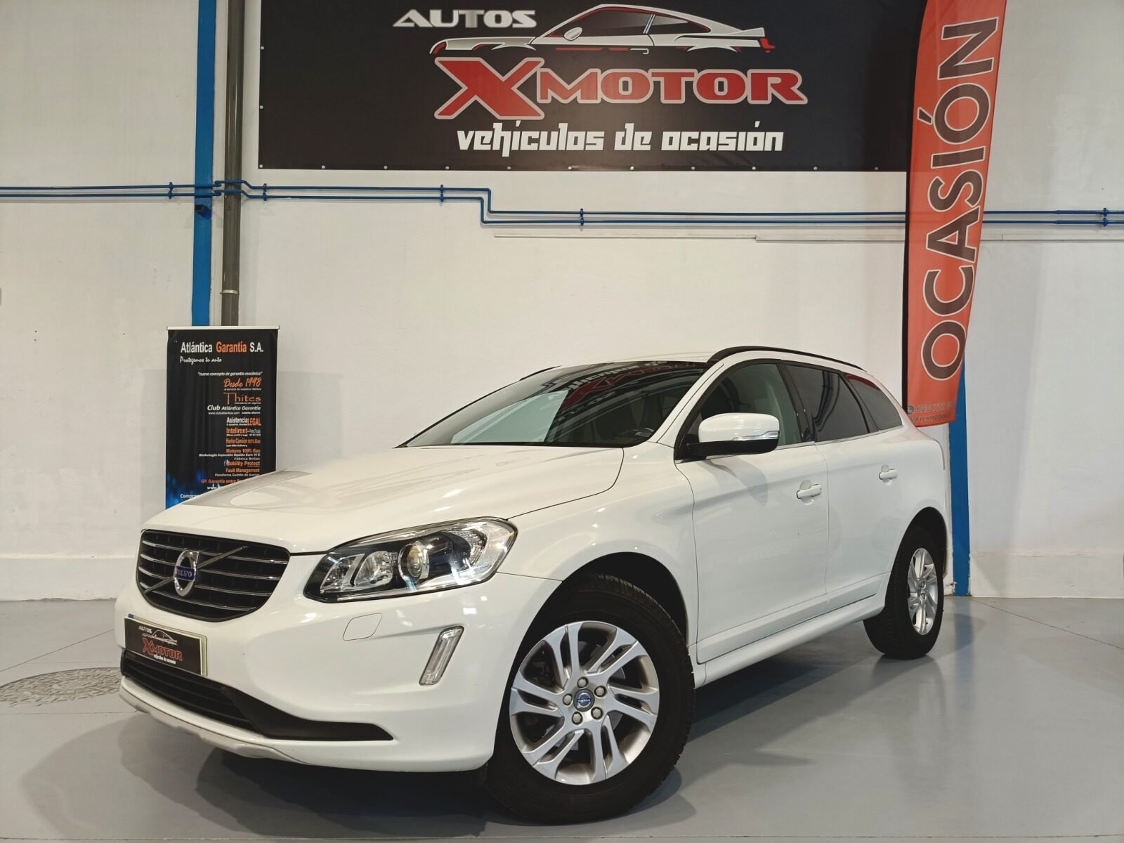 VOLVO XC 60 D4 MOMENTUM 190