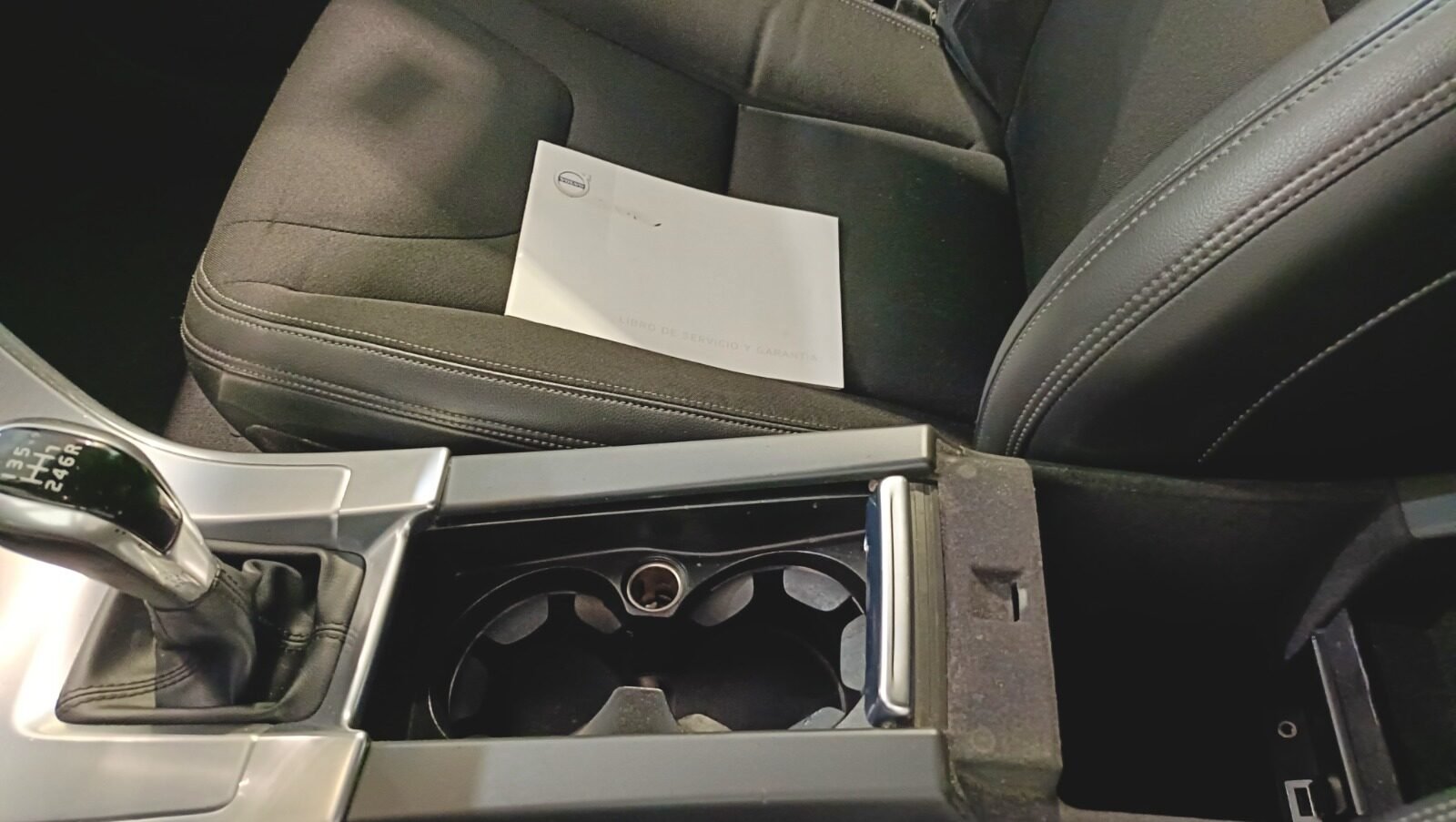 VOLVO XC 60 D4 MOMENTUM 190