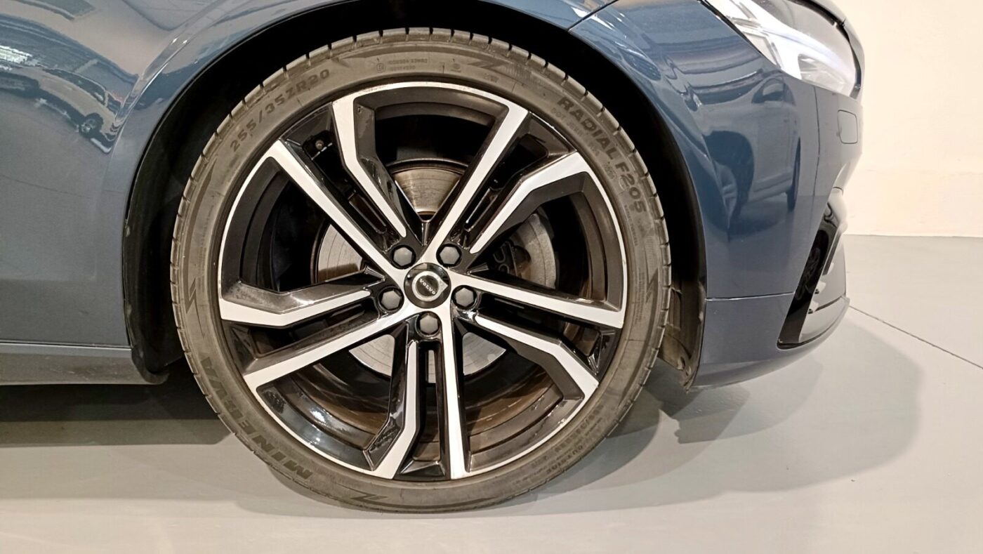 VOLVO V90 RDESIGN AUTO