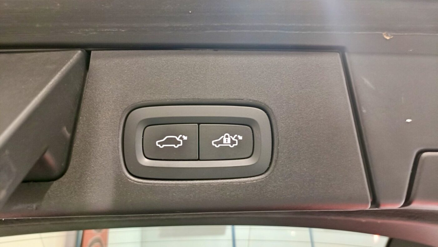 VOLVO V90 RDESIGN AUTO