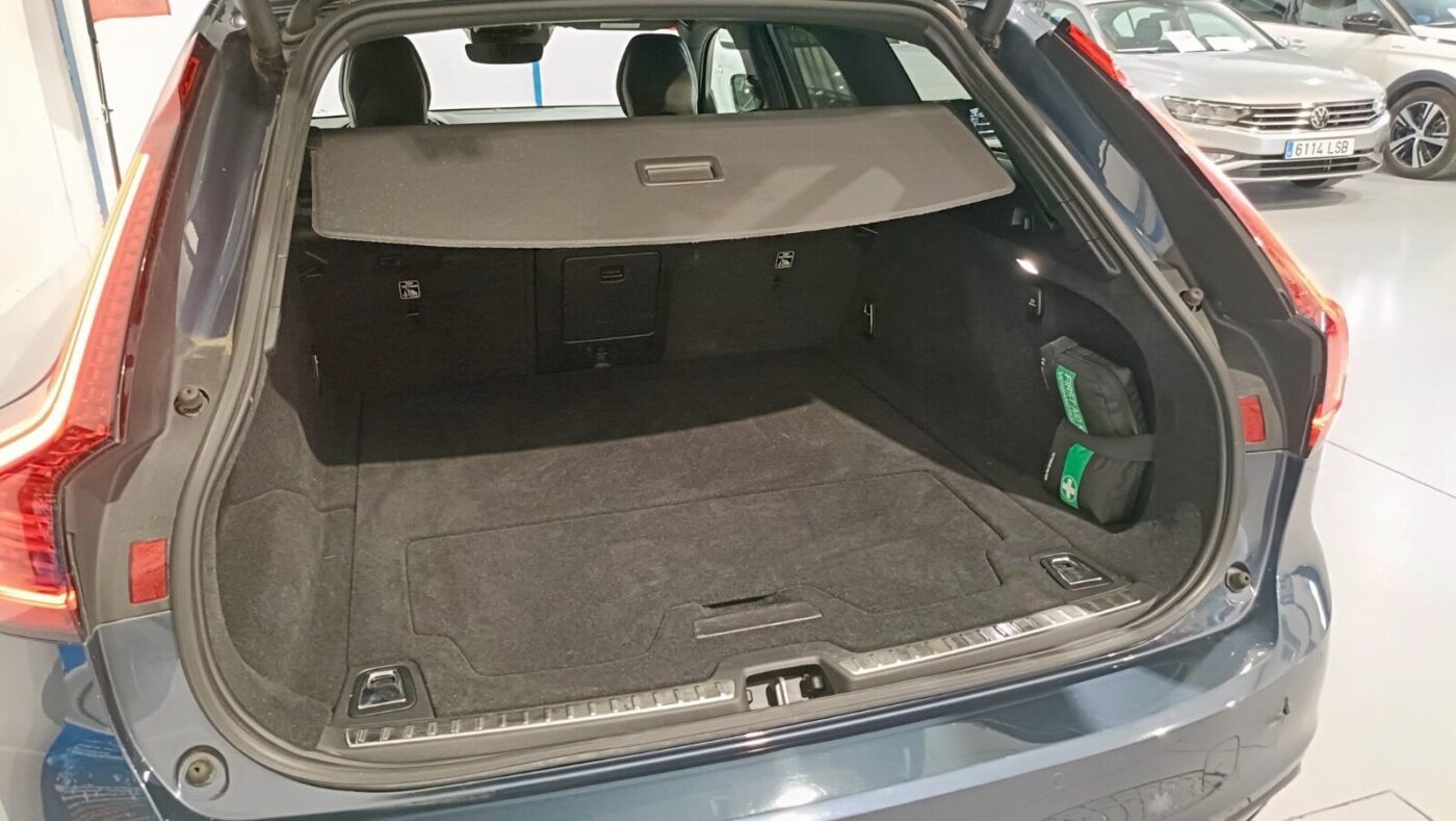 VOLVO V90 RDESIGN AUTO