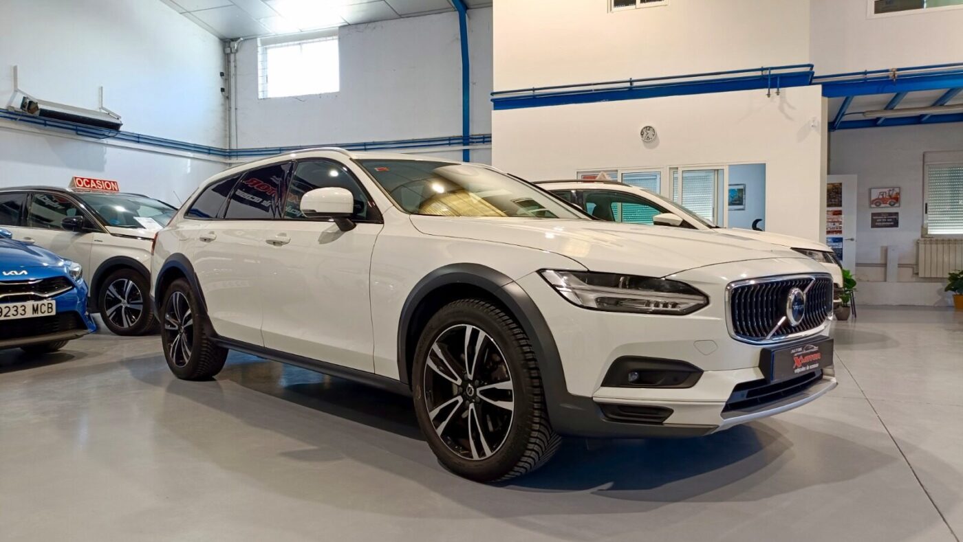 VOLVO V90 CROSS COUNTRY 2.0 B4 D Pro AWD Auto
