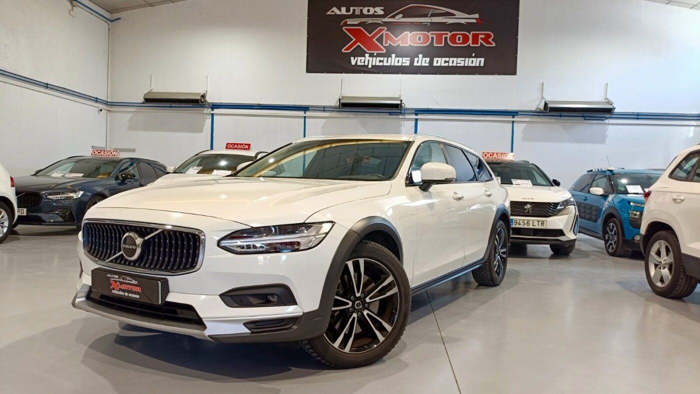 VOLVO V90 CROSS COUNTRY 2.0 B4 D Pro AWD Auto