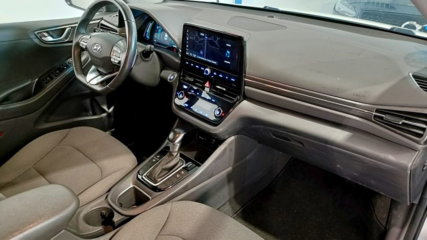 HYUNDAI IONIQ HYBRID 1.6 GDI TECNO DCT
