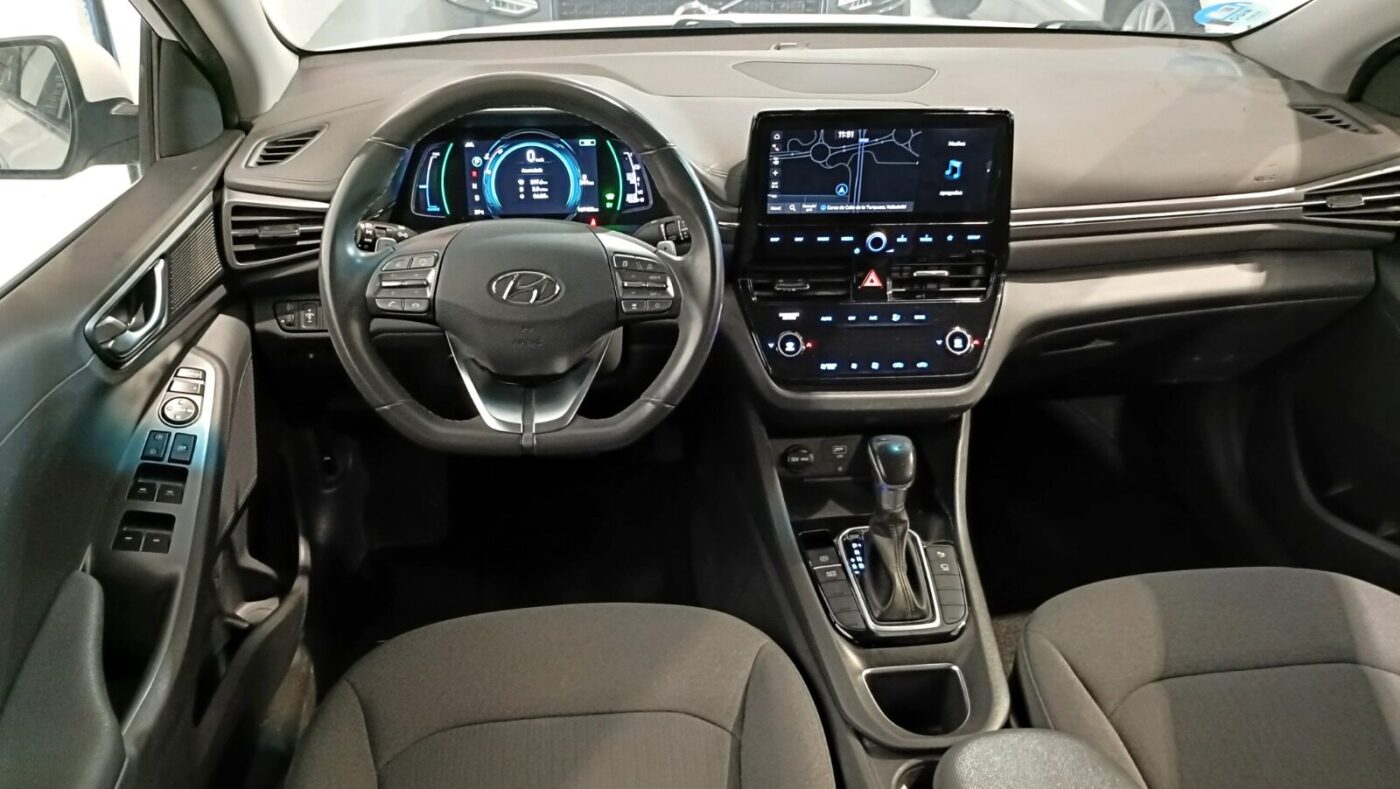 HYUNDAI IONIQ HYBRID 1.6 GDI TECNO DCT