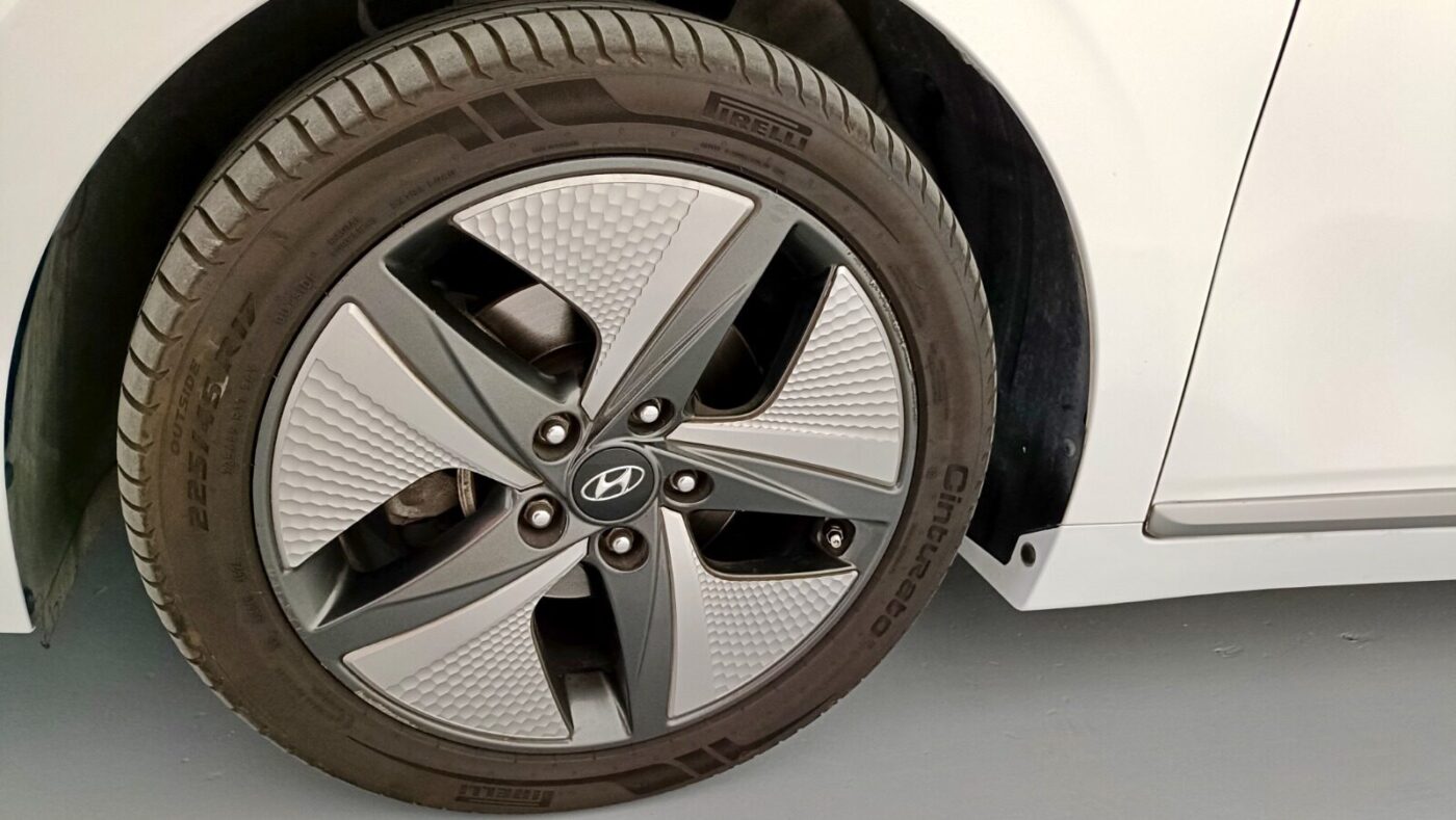 HYUNDAI IONIQ HYBRID 1.6 GDI TECNO DCT