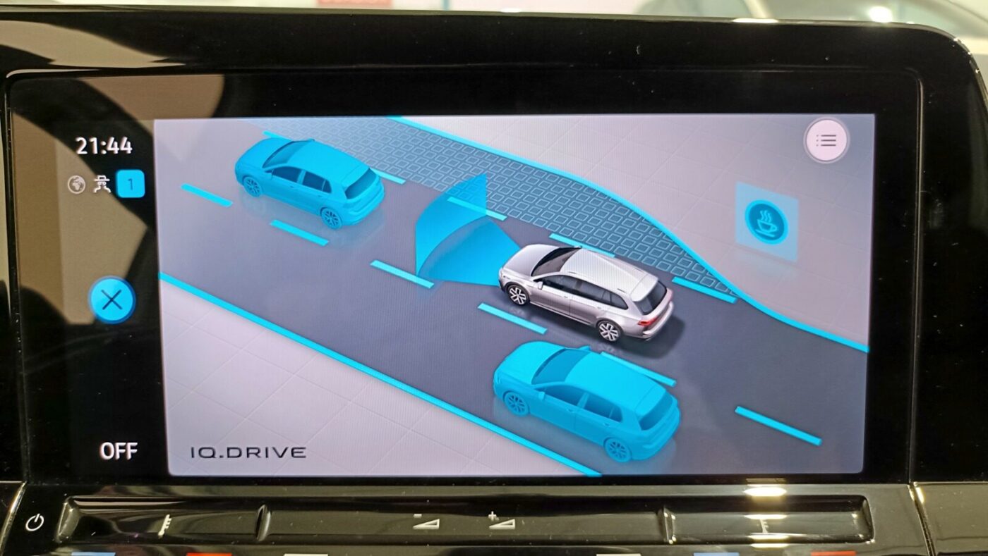 VOLKSWAGEN GOLF VARIANT 2.0 DSG LIFE