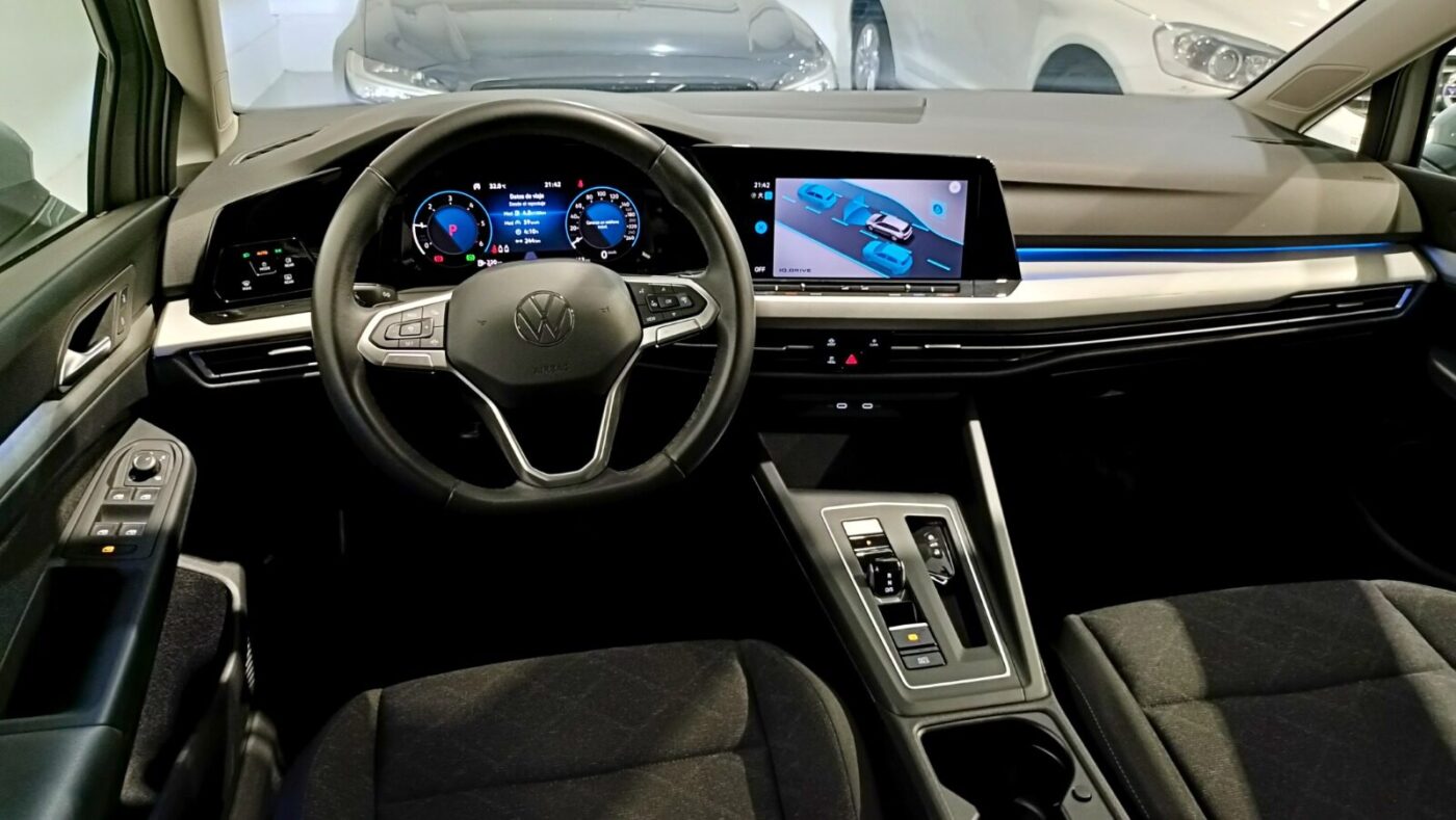 VOLKSWAGEN GOLF VARIANT 2.0 DSG LIFE