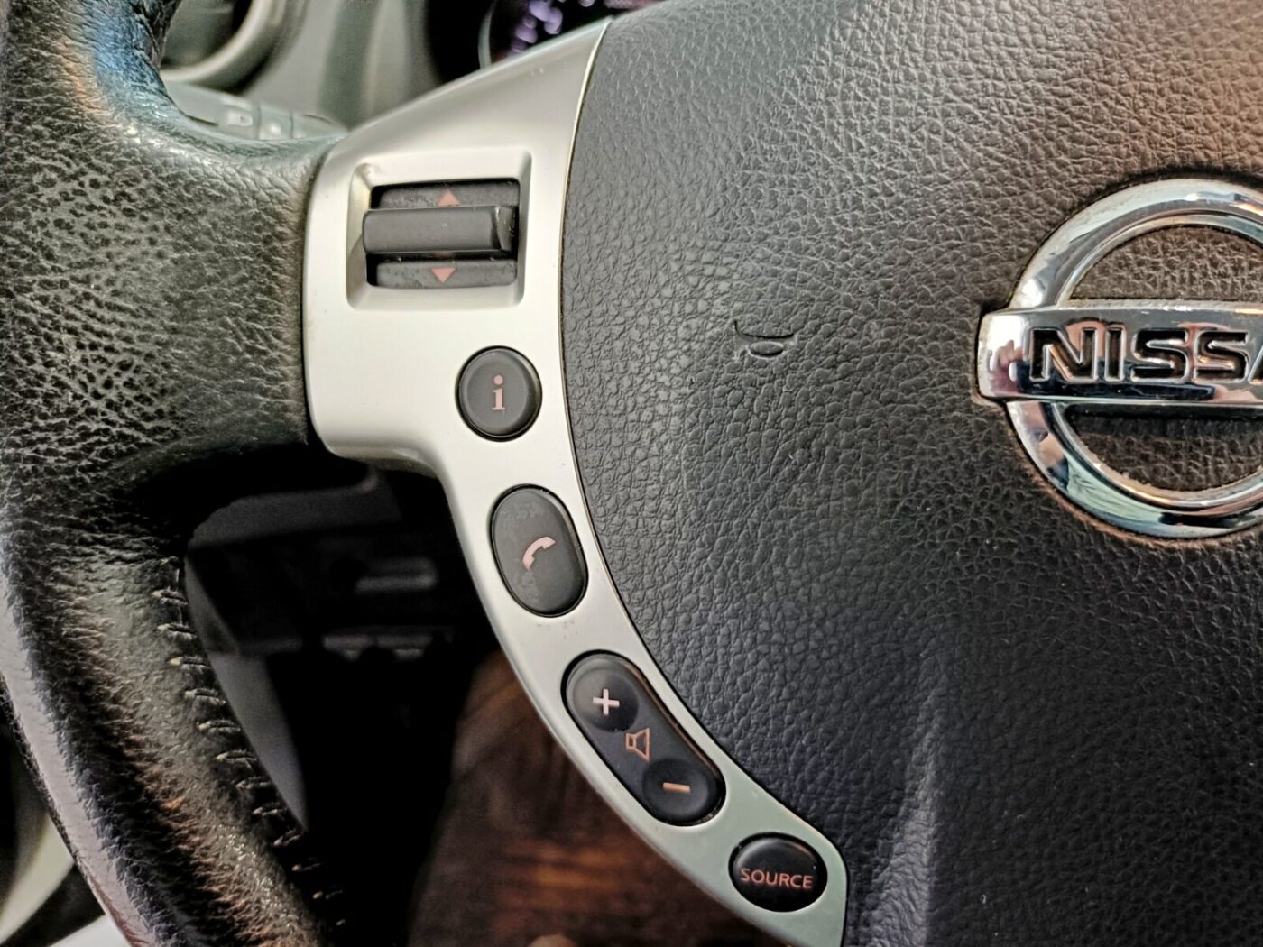 NISSAN QASHQAI 1,6 ACENTA 4X2