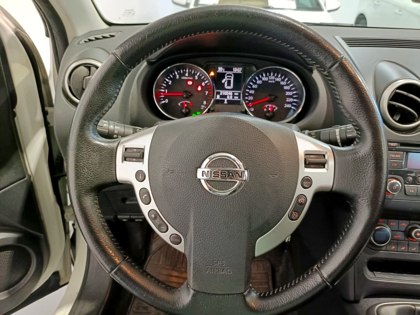 NISSAN QASHQAI 1,6 ACENTA 4X2