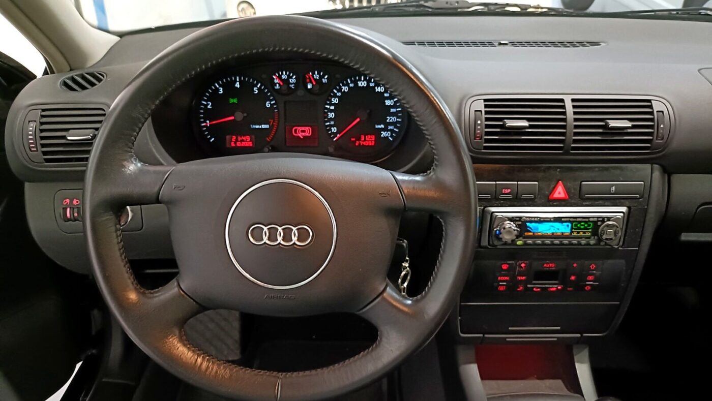 AUDI A3 1.6 ATRACTION 