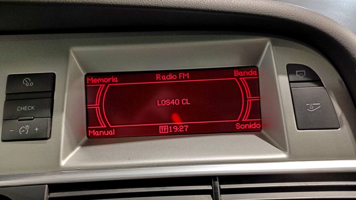AUDI A6 AVANT 2.7 V6 AUTO