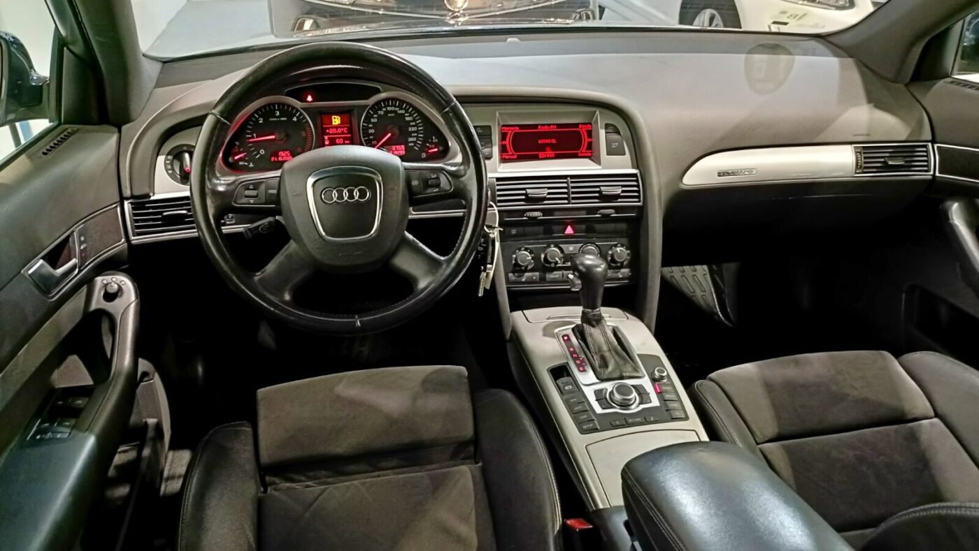 AUDI A6 AVANT 2.7 V6 AUTO