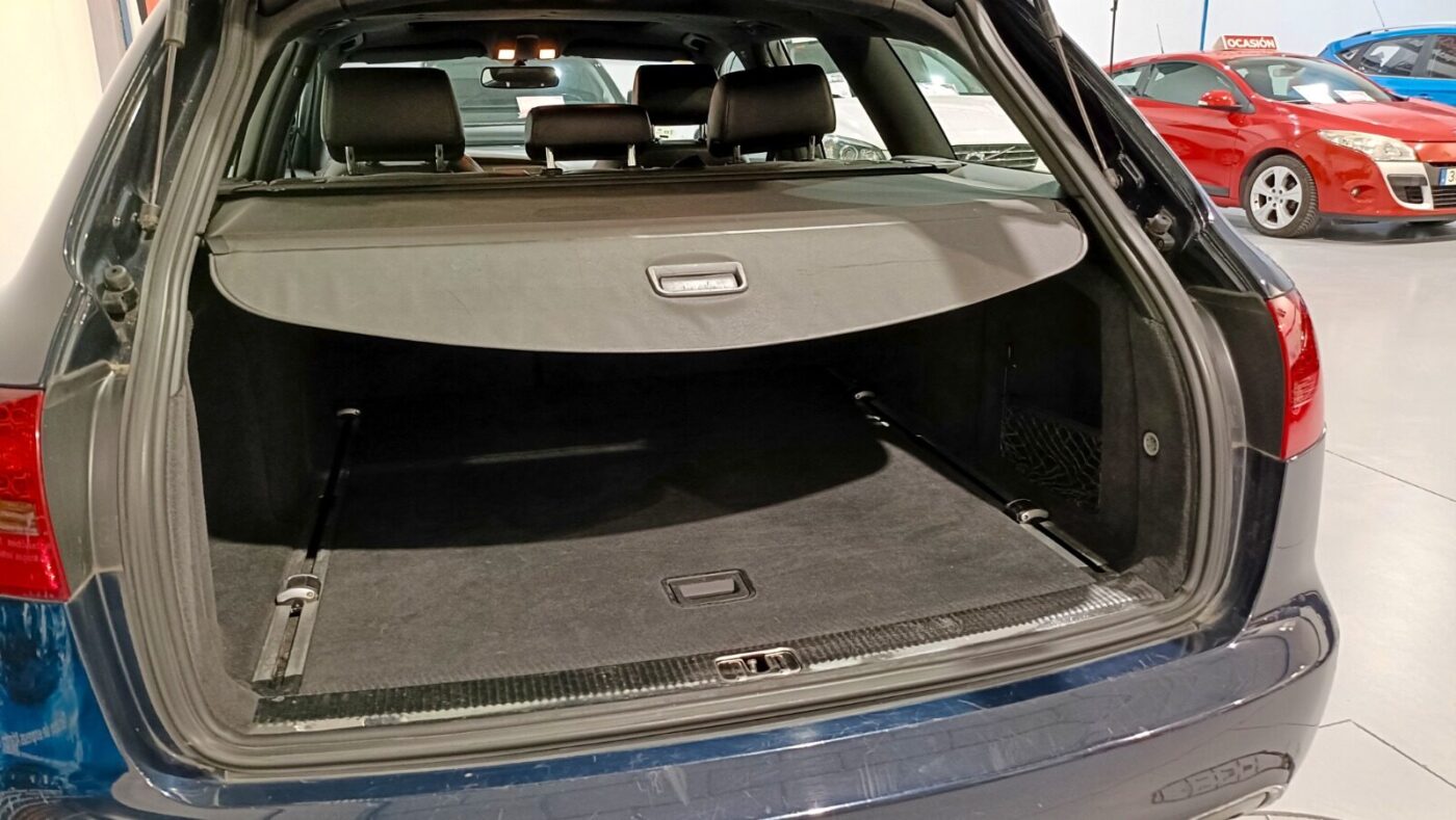 AUDI A6 AVANT 2.7 V6 AUTO